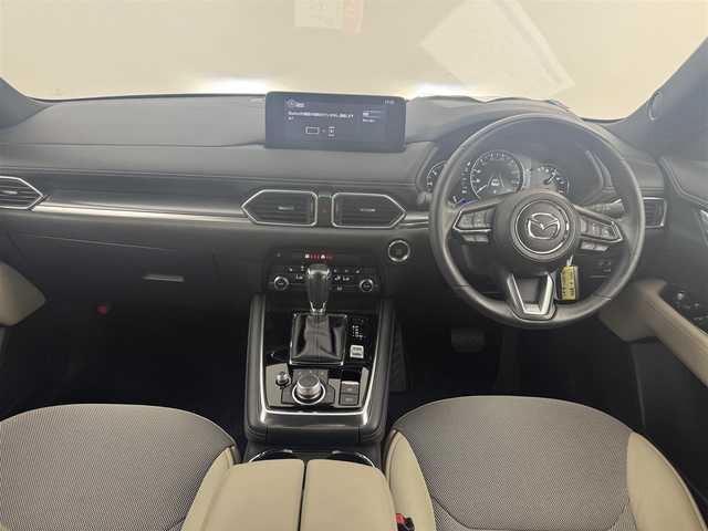 マツダ ＣＸ－８ XD グランドジャーニー 愛知県 2023(令5)年 1.8万km ジェットブラックマイカ 4WD/ディーゼルターボ/ヘッドアップディスプレイ/純正ナビ付10.25インチセンターディスプレイ/　　　・BT/フルセグ/全方位カメラ/ドライブレコーダー（前後）/ETC/本革巻ステアリングリモコン/ステアリングヒーター/ステアリングリモコン/ハーフレザーシート/パワーシート（D/N）/置くだけ充電/シートヒーター（1、2列目）/三列シート/7人乗り/パワーバックドア/ルーフレール/純正19インチアルミホイール/アダプティブLEDヘッドライト/フォグランプ/ブラインドスポットモニター/レーダークルーズコントロール/レーンキープアシスト/トラフィック＆クルーズサポート/交通標識認識機能/ドライバーアテンションアラート