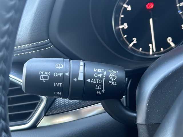 マツダ ＣＸ－８ XD グランドジャーニー 大阪府 2023(令5)年 1.8万km ジェットブラックマイカ 4WD/ディーゼルターボ/ヘッドアップディスプレイ/純正ナビ付10.25インチセンターディスプレイ/・BT/フルセグテレビ/・AM/FM/全方位カメラ/ドライブレコーダー（前後）/ETC/本革巻ステアリングリモコン/ステアリングヒーター/ステアリングリモコン/ハーフレザーシート/パワーシート（D/N）/置くだけ充電/シートヒーター（1、2列目）/三列シート/7人乗り/パワーバックドア/ルーフレール/純正19インチアルミホイール/アダプティブLEDヘッドライト/フォグランプ/ブラインドスポットモニター/レーダークルーズコントロール/レーンキープアシスト/トラフィック＆クルーズサポート/交通標識認識機能/ドライバーアテンションアラート