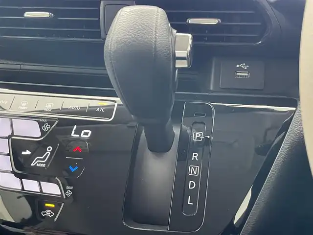 日産 デイズ ボレロ 愛知県 2020(令2)年 2.3万km ピンクⅡ 純正９型ナビ　フルセグＴＶ　Ｂｌｕｅｔｏｏｔｈ　全方位カメラ　ＥＴＣ　ナビ連動純正ドラレコ　ボレロハーフレザー専用シート　オートライト　エマブレ　衝突軽減装置　ツートンカラー　コーナーセンサー　禁煙車