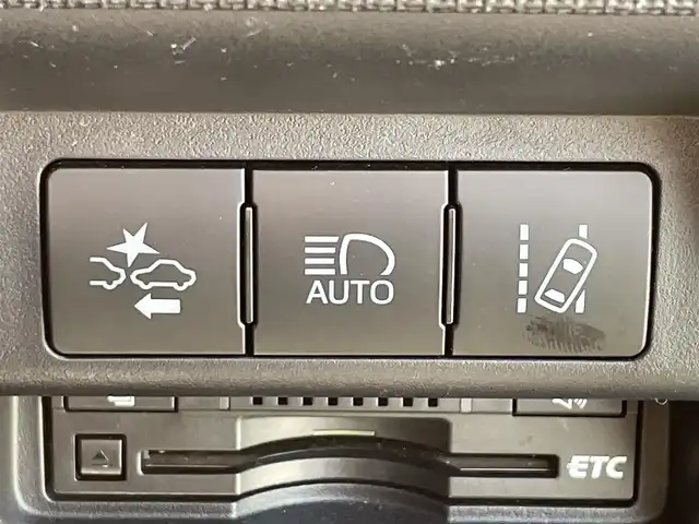 トヨタ スペイド F 滋賀県 2016(平28)年 4.2万km ブラックマイカ 純正ナビ/(ワンセグ/Bluetooth/CD)/衝突軽減ブレーキ/車線逸脱/横滑り防止/片側電動スライドドア/アイドリングストップ/HIDオートライト/オートハイビーム/純正フロアマット/ドライブレコーダー/ETC/電動格納ミラー/ドアバイザー