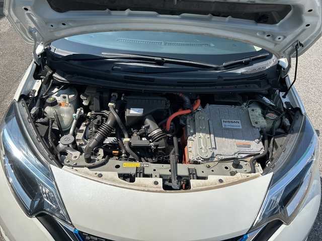 日産 ノート e－パワー X 千葉県 2018(平30)年 4.5万km ブリリアントホワイトパール 純正SDナビ（AM/FM/CD/Bluetooth）/フルセグTV/バックカメラ/前後ドライブレコーダー/インテリジェントエマージェンシーブレーキ/横滑り防止装置/車線逸脱防止支援システム/盗難警報装置/コーナーセンサー/ETC/LEDヘッドライト/純正アルミホイール/純正フロアマット