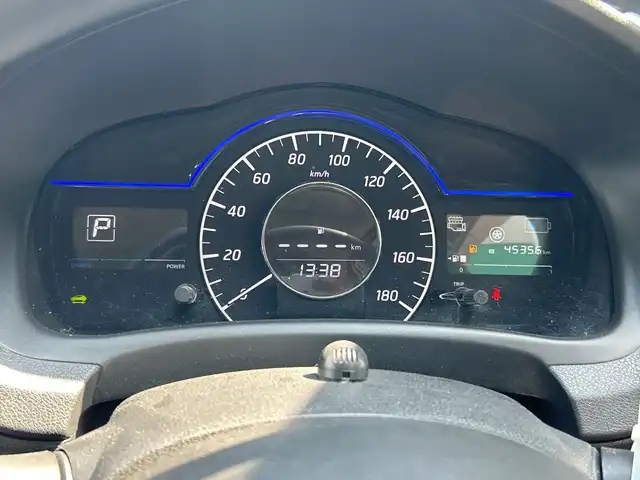 日産 ノート e－パワー X 千葉県 2018(平30)年 4.5万km ブリリアントホワイトパール 純正SDナビ（AM/FM/CD/Bluetooth）/フルセグTV/バックカメラ/前後ドライブレコーダー/インテリジェントエマージェンシーブレーキ/横滑り防止装置/車線逸脱防止支援システム/盗難警報装置/コーナーセンサー/ETC/LEDヘッドライト/純正アルミホイール/純正フロアマット
