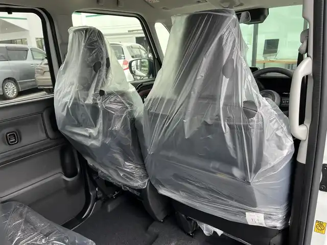 スズキ スペーシア カスタム HYBRID XS 香川県 2025(令7)年 0.1千km ピュアホワイトパール/ブラック2トーン デュアルカメラブレーキ/純正9インチメモリナビ/・スズキコネクト対応通信機装着車(195800円)/全方位カメラ/両側パワースライド/ハーフレザーシート/シートヒーター/革巻きステアリング/ステアリングヒーター/ステアリングリモコン/レーダークルーズコントロール/HUD/BSM/LEDライト/スマートキー/プッシュスタート