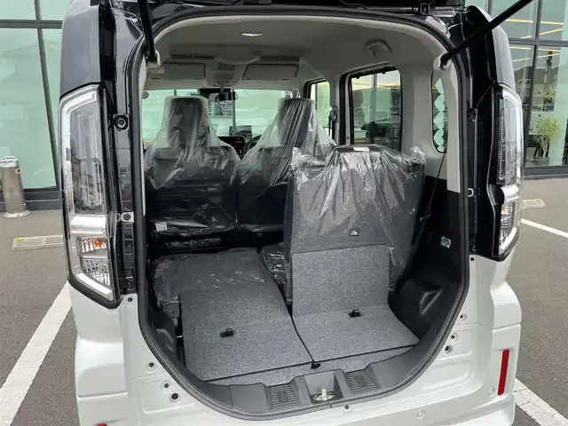 スズキ スペーシア カスタム HYBRID XS 香川県 2025(令7)年 0.1千km ピュアホワイトパール/ブラック2トーン デュアルカメラブレーキ/純正9インチメモリナビ/・スズキコネクト対応通信機装着車(195800円)/全方位カメラ/両側パワースライド/ハーフレザーシート/シートヒーター/革巻きステアリング/ステアリングヒーター/ステアリングリモコン/レーダークルーズコントロール/HUD/BSM/LEDライト/スマートキー/プッシュスタート