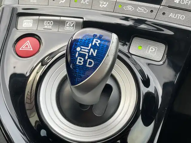トヨタ プリウス G ツーリングセレクション 千葉県 2012(平24)年 7.9万km ボルドーマイカメタリック サンルーフ/純正8インチナビ /フルセグTV/Bluetooth/バックカメラ/クルーズコントロール/横滑り防止装置/ETC/LEDヘッドライト/フォグランプ/オートライト/ウィンカーミラー/電動格納ミラー/純正　17インチAW/プッシュスタート/ドアバイザー