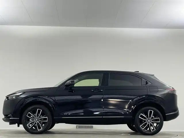 ホンダ ヴェゼル ハイブリッド e:HEV Z 埼玉県 2025(令7)年 0.1千km クリスタルブラックパール 登録済未使用車　純正１０．１インチナビ　バックカメラ　シートヒーター　ハーフレザーシート コーナーセンサー レーダークルーズコントロール ダウンヒルアシストコントロール 衝突軽減 BSM ETC