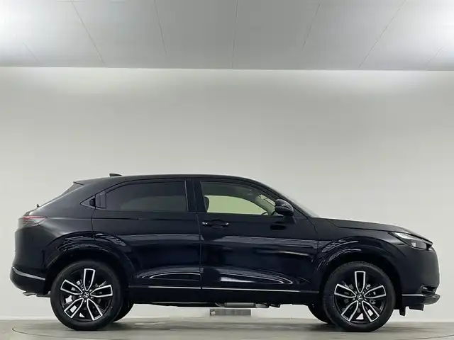 ホンダ ヴェゼル ハイブリッド e:HEV Z 埼玉県 2025(令7)年 0.1千km クリスタルブラックパール 登録済未使用車　純正１０．１インチナビ　バックカメラ　シートヒーター　ハーフレザーシート コーナーセンサー レーダークルーズコントロール ダウンヒルアシストコントロール 衝突軽減 BSM ETC