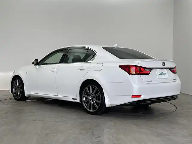 レクサス ＧＳ 450h Fスポーツ 埼玉県 2012(平24)年 6.3万km ホワイトパールクリスタルシャイン 純正ナビ（12.3インチ）/Bluetooth、TV、USB、AUX、AM、FM/サンルーフ/黒レザーシート/パワーシート/シートヒーター/ベンチレーション/クルーズコントロール/デジタルインナーミラー（社外）/ビルトインETC2.0/ドラレコ（前のみ）/パワーイージーアクセスシステム/車両接近通報装置 /“F SPORT”専用リヤスポイラー