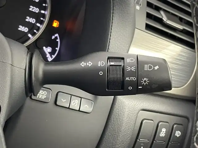 レクサス ＧＳ 450h Fスポーツ 埼玉県 2012(平24)年 6.3万km ホワイトパールクリスタルシャイン 純正ナビ（12.3インチ）/Bluetooth、TV、USB、AUX、AM、FM/サンルーフ/黒レザーシート/パワーシート/シートヒーター/ベンチレーション/クルーズコントロール/デジタルインナーミラー（社外）/ビルトインETC2.0/ドラレコ（前のみ）/パワーイージーアクセスシステム/車両接近通報装置 /“F SPORT”専用リヤスポイラー