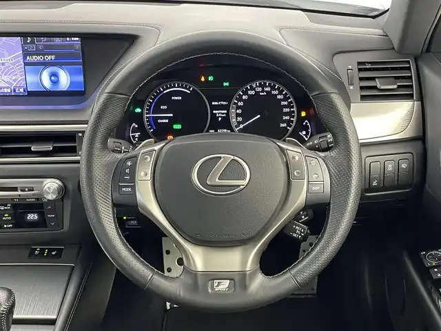 レクサス ＧＳ 450h Fスポーツ 埼玉県 2012(平24)年 6.3万km ホワイトパールクリスタルシャイン 純正ナビ（12.3インチ）/Bluetooth、TV、USB、AUX、AM、FM/サンルーフ/黒レザーシート/パワーシート/シートヒーター/ベンチレーション/クルーズコントロール/デジタルインナーミラー（社外）/ビルトインETC2.0/ドラレコ（前のみ）/パワーイージーアクセスシステム/車両接近通報装置 /“F SPORT”専用リヤスポイラー