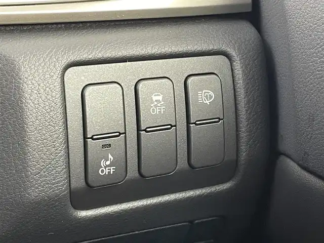 レクサス ＧＳ 450h Fスポーツ 埼玉県 2012(平24)年 6.3万km ホワイトパールクリスタルシャイン 純正ナビ（12.3インチ）/Bluetooth、TV、USB、AUX、AM、FM/サンルーフ/黒レザーシート/パワーシート/シートヒーター/ベンチレーション/クルーズコントロール/デジタルインナーミラー（社外）/ビルトインETC2.0/ドラレコ（前のみ）/パワーイージーアクセスシステム/車両接近通報装置 /“F SPORT”専用リヤスポイラー