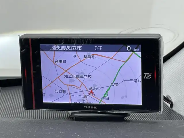 トヨタ プリウス Sセーフティプラス 愛知県 2017(平29)年 8.3万km ホワイトパールクリスタルシャイン 純正ナビ　ＨＵＤ　バックカメラ　禁煙　アドバンストパーク　ＥＴＣ　フルセグＴＶ　Ｂｌｕｅｔｏｏｔｈ　ドラレコ　レーダー探知機　セーフティセンス　衝突軽減　追従クルコン　ＬＥＤオートライト　レーンキープ