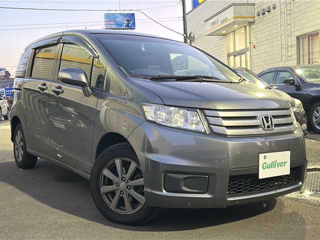 ホンダ フリード スパイク G ジャストセレクション 道央・札幌 2012(平24)年 9.1万km ポリッシュドメタルメタリック 社外ナビ（AM/FM/CD/DVD/BT/TVフルセグ）/ETC/片側電動パワースライドドア（助手席側）/片側イージークローザードア（運転席側）/横滑り防止装置/ECONモード/オートエアコン/リアデフォッガースイッチ/電動格納ミラー/純正フロアマット/ドアバイザー/積み込み冬タイヤ（純正ホイールカバー）/ISOFIX/社外エンジンスターター