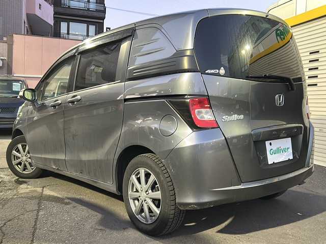 ホンダ フリード スパイク G ジャストセレクション 道央・札幌 2012(平24)年 9.1万km ポリッシュドメタルメタリック 社外ナビ（AM/FM/CD/DVD/BT/TVフルセグ）/ETC/片側電動パワースライドドア（助手席側）/片側イージークローザードア（運転席側）/横滑り防止装置/ECONモード/オートエアコン/リアデフォッガースイッチ/電動格納ミラー/純正フロアマット/ドアバイザー/積み込み冬タイヤ（純正ホイールカバー）/ISOFIX/社外エンジンスターター