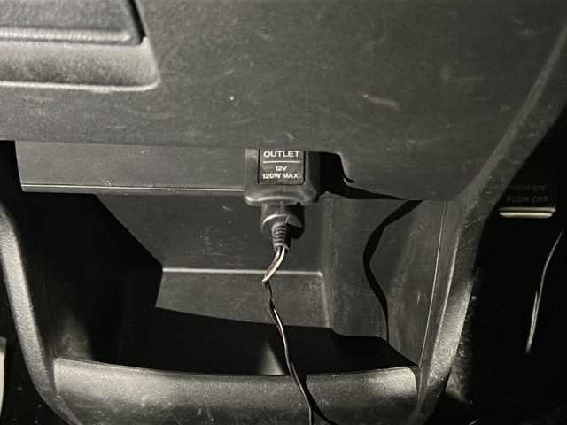 ホンダ フリード スパイク G ジャストセレクション 道央・札幌 2012(平24)年 9.1万km ポリッシュドメタルメタリック 社外ナビ（AM/FM/CD/DVD/BT/TVフルセグ）/ETC/片側電動パワースライドドア（助手席側）/片側イージークローザードア（運転席側）/横滑り防止装置/ECONモード/オートエアコン/リアデフォッガースイッチ/電動格納ミラー/純正フロアマット/ドアバイザー/積み込み冬タイヤ（純正ホイールカバー）/ISOFIX/社外エンジンスターター