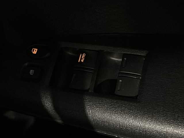 ホンダ フリード スパイク G ジャストセレクション 道央・札幌 2012(平24)年 9.1万km ポリッシュドメタルメタリック 社外ナビ（AM/FM/CD/DVD/BT/TVフルセグ）/ETC/片側電動パワースライドドア（助手席側）/片側イージークローザードア（運転席側）/横滑り防止装置/ECONモード/オートエアコン/リアデフォッガースイッチ/電動格納ミラー/純正フロアマット/ドアバイザー/積み込み冬タイヤ（純正ホイールカバー）/ISOFIX/社外エンジンスターター