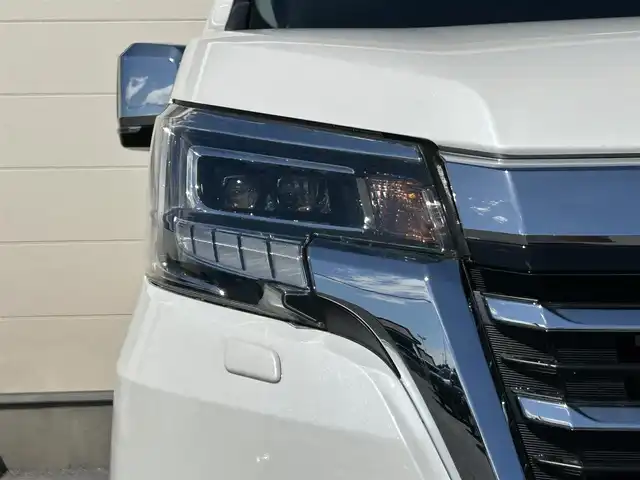 トヨタ グランエース プレミアム 茨城県 2024(令6)年 1万km ホワイトパールクリスタルシャイン 純正ナビ/フルセグTV/Bluetooth接続/全方位カメラ/両側パワースライド/後部座席モニター/シートヒーター/レーダークルーズコントロール/デジタルインナーミラー/ＵＳＢ入力端/３列シート/LEDヘッドライト/ビルトインETC/ベージュ本革シート/純正１７インチアルミホイール