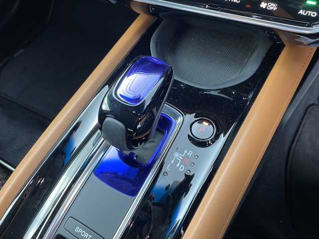 ホンダ ヴェゼル ハイブリッド Z ホンダセンシング 愛知県 2016(平28)年 7.3万km ホワイトオーキッドパール /禁煙車//純正ナビ【VXM-164VFi】//バックカメラ//ETC・ドライブレコーダー//フルセグTV・Bluetooth・CD・DVD//純正17インチアルミホイール(スポーツタイプ)//ルーフレール//Honda SENSING//衝突軽減ブレーキ(CMBS)//アダプティブクルーズコントロール(ACC)//車線維持支援システム(LKAS)//路外逸脱抑制//誤発進抑制//先行車発進お知らせ//標識認識//歩行者事故低減ステアリング//本革&ファブリックコンビシート(フロント)//プライムスムース&ファブリックコンビシート(リヤ)//運転席&助手席シートヒーター//LEDヘッドライト//オートライト//フロントフォグランプ//電動格納ミラーウィンカー//プッシュスタート//ECONモード//電子パーキングブレーキ//ブレーキホールド//SPORTモード//パドルシフト//スペアキー1本