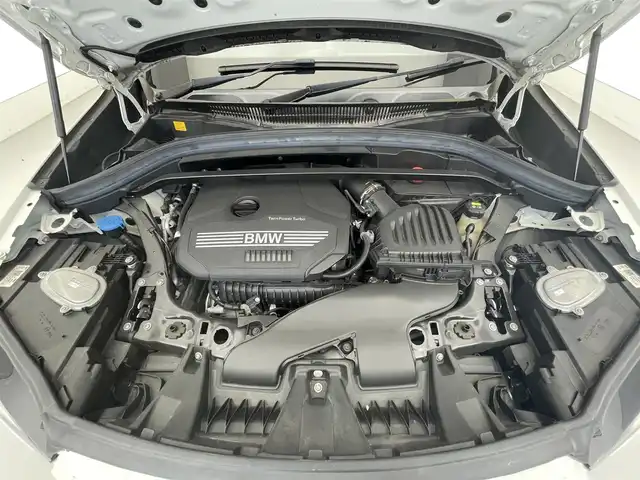 ＢＭＷ Ｘ１ sDrive 18i 滋賀県 2019(令1)年 4.7万km パール 純正10.2インチナビ/バックカメラ/前後ドライブレコーダー/コーナーセンサー/ビルトインETC/電動パーキングブレーキ/MTモード付AT/衝突被害軽減システム/オートライト/ルーフレール/純正アルミホイール