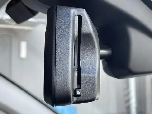 ＢＭＷ Ｘ１ sDrive 18i 滋賀県 2019(令1)年 4.7万km パール 純正10.2インチナビ/バックカメラ/前後ドライブレコーダー/コーナーセンサー/ビルトインETC/電動パーキングブレーキ/MTモード付AT/衝突被害軽減システム/オートライト/ルーフレール/純正アルミホイール