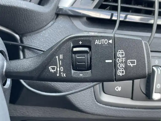 ＢＭＷ Ｘ１ sDrive 18i 滋賀県 2019(令1)年 4.7万km パール 純正10.2インチナビ/バックカメラ/前後ドライブレコーダー/コーナーセンサー/ビルトインETC/電動パーキングブレーキ/MTモード付AT/衝突被害軽減システム/オートライト/ルーフレール/純正アルミホイール