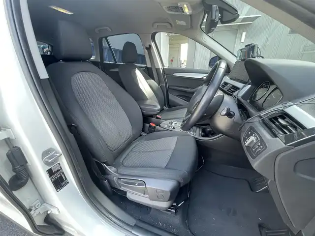 ＢＭＷ Ｘ１ sDrive 18i 滋賀県 2019(令1)年 4.7万km パール 純正10.2インチナビ/バックカメラ/前後ドライブレコーダー/コーナーセンサー/ビルトインETC/電動パーキングブレーキ/MTモード付AT/衝突被害軽減システム/オートライト/ルーフレール/純正アルミホイール