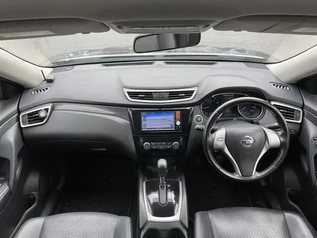 日産 エクストレイル 20X 道央・札幌 2015(平27)年 7.3万km ダイヤモンドブラック ４WD/純正SDナビ/AM/FM/SD/CD/DVD/AUX/フルセグ/横滑り防止装置/ダウンヒルアシストコントロール/バックカメラ/アイドリングストップ/前席シートヒーター/レザーシート/革巻きステアリング/プッシュスタート/スマートキー/キセノンヘッドライト/オートライト/フォグランプ/ヘッドライトレベライザー/電動格納ミラー/ヒーテッドドアミラー/ウィンカーミラー/純正フロアマット/ドアバイザー/スペアキー/純正フエンジンスターター/ルーフレール