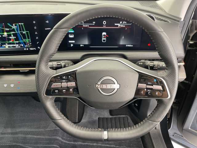 日産 アリア B6 愛知県 2022(令4)年 3.2万km 黒 プロパイロット/ 純正12.3型ディズプレイオーディオナビ/三眼LEDヘッドライト/サンルーフ/全方位カメラ/レーダークルーズコントロール/シートヒーター/バックカメラ/電動リアゲート/パワーシート/コーナーセンサー/純正アルミホイール/ETC2.0/ブラインドスポットモニター/ステアリングヒーター/インテリジェントミラー/オートマチックハイビーム/ワイヤレス充電機/フルセグ/Bluetooth/ステアリングスイッチ/スマートキー/プッシュスタート