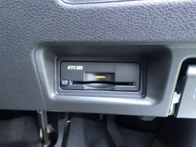 日産 セレナ e－パワー ハイウェイスター V 千葉県 2025(令7)年 0.1千km プリズムホワイト e-POWER　ハイウエイスターV　ヘッドランプ オートレベライザー+アダプティブLEDヘッドライトシステム+インテリジェント アラウンドビューモニター（移動物 検知機能付）+インテリジェント ルームミラー+アドバンスドドライブアシストディスプレイ（12.3インチカラーディスプレイ）+統合型インターフェースディスプレイ+ワイヤレス充電器+6スピーカー+NissanConnectナビゲーションシステム（地デジ内蔵）+車載通信ユニット（TCU［Telematics Control Unit］）+ETC2.0ユニット（ビルトインタイプ）+ドライブレコーダー（前後セット）+プロパイロット（ナビリンク機能付）+プロパイロット緊急停止支援システム（SOSコール機能付）+SOSコール（488/400円）/エマージェンシーブレーキ/プロパイロット/インテリジェントクルーズコントロール/インテリジェントルームミラー/ハンズフリー両側パワースライドドア/ワイヤレス充電/純正コネクトナビ/地デジTV/【Bluetooth接続】/アラウンドビューモニター/ドライブレコーダー/革巻きステアリング/ステアリングスイッチ/ETC（2.0）/LEDヘッドライト/フォグライト/ウインカーミラー/インテリジェントキー