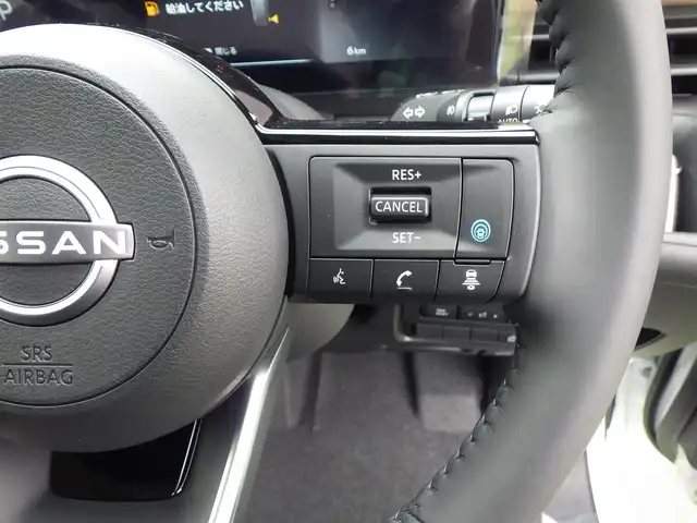 日産 セレナ e－パワー ハイウェイスター V 千葉県 2025(令7)年 0.1千km プリズムホワイト e-POWER　ハイウエイスターV　ヘッドランプ オートレベライザー+アダプティブLEDヘッドライトシステム+インテリジェント アラウンドビューモニター（移動物 検知機能付）+インテリジェント ルームミラー+アドバンスドドライブアシストディスプレイ（12.3インチカラーディスプレイ）+統合型インターフェースディスプレイ+ワイヤレス充電器+6スピーカー+NissanConnectナビゲーションシステム（地デジ内蔵）+車載通信ユニット（TCU［Telematics Control Unit］）+ETC2.0ユニット（ビルトインタイプ）+ドライブレコーダー（前後セット）+プロパイロット（ナビリンク機能付）+プロパイロット緊急停止支援システム（SOSコール機能付）+SOSコール（488/400円）/エマージェンシーブレーキ/プロパイロット/インテリジェントクルーズコントロール/インテリジェントルームミラー/ハンズフリー両側パワースライドドア/ワイヤレス充電/純正コネクトナビ/地デジTV/【Bluetooth接続】/アラウンドビューモニター/ドライブレコーダー/革巻きステアリング/ステアリングスイッチ/ETC（2.0）/LEDヘッドライト/フォグライト/ウインカーミラー/インテリジェントキー