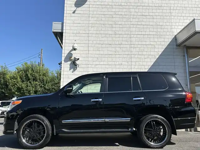 トヨタ ランドクルーザー ZX 道央・札幌 2014(平26)年 6.8万km ブラック 外部検査済み/中期モデル/メーカーオプション/・マルチナビゲーションＴＶ/・パノラミックビューモニター/・後席リアエンターテイメント/OPモデリスタエアロキット（F/R）/電動サンルーフ/黒レザーシート/DC22インチアルミホイール/センターデフロック/前席シートヒーター/シートベンチレーション/後席シートヒーター/ステアリングヒーター/クロールコントロール/ヒッチメンバー/FRコーナーセンサー/ドライブレコーダー/ETC/新車保証書/取扱説明書