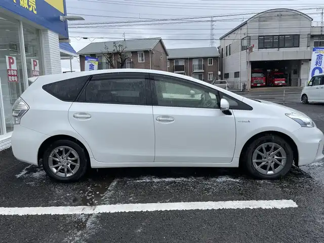 トヨタ プリウス α S チューンブラック 徳島県 2014(平26)年 6.5万km ホワイトパールクリスタルシャイン (株)IDOMが運営する【じしゃロン徳島店】の自社ローン専用車両になりますこちらは現金またはオートローンご利用時の価格です。/自社ローンご希望の方は別途その旨お申付け下さい”	/ワンオーナー/純正ナビゲーション/（フルセグ/CD/DVD/SD/SDREC/Bluetooth)/バックカメラ/ハロゲンオートヘッドライト/ヘッドライトレベリング/フォグランプ/15インチ純正アルミホイール/ウィンカーミラー/プッシュスタート/スマートキー/革巻きステアリング/ステアリングリモコン/EVモード切替/ECO＆Powerモード切替	/カーテンエアバック/純正フロアマット/サイドバイザー