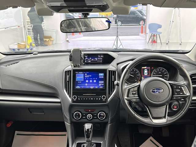 スバル インプレッサ スポーツ 2．0i－L アイサイト 福島県 2018(平30)年 4.6万km ダークブルーパール /禁煙車　//純正ナビ　//フルセグ　//ＥＴＣ　//Ｂｌｕｅｔｏｏｔｈ　//衝突軽減装置　//レーダークルーズコントロール　//レザーシート　//前席シートヒーター　//パワーシート　//オートライト　//オートエアコン　//スマートキー
