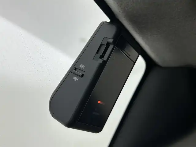 トヨタ ルーミー G 富山県 2021(令3)年 3万km パールホワイトⅢ 純正ナビ（AM/FM/DVD/BT/フルセグ）/バックカメラ/ドライブレコーダー/ETC/両側パワースライドドア/衝突被害軽減システム/コーナーセンサー/横滑り防止装置/アイドリングストップ/オートLEDライト/純正フロアマット/ステアリングスイッチ/スマートキー/スペアキー