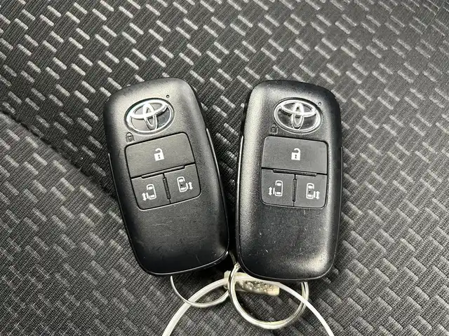 トヨタ ルーミー G 富山県 2021(令3)年 3万km パールホワイトⅢ 純正ナビ（AM/FM/DVD/BT/フルセグ）/バックカメラ/ドライブレコーダー/ETC/両側パワースライドドア/衝突被害軽減システム/コーナーセンサー/横滑り防止装置/アイドリングストップ/オートLEDライト/純正フロアマット/ステアリングスイッチ/スマートキー/スペアキー