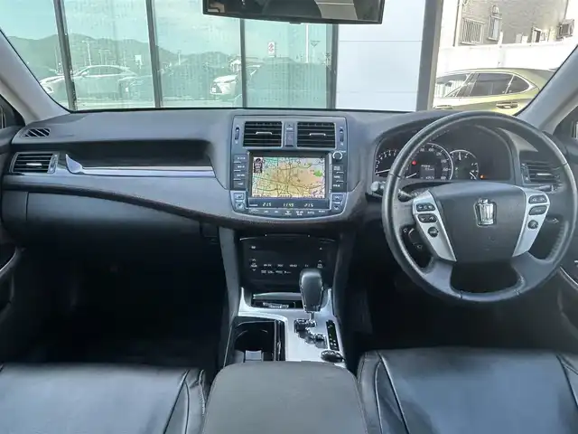 トヨタ クラウン アスリート 香川県 2011(平23)年 4.3万km ブラック 純正8インチHDDナビ/→フルセグ/CD/DVD/USB/AUX/バックカメラ/テイン車高調/RAYS19インチアルミ/純正シートカバー/前席パワーシート/運転席シートヒーター/MTモード付AT/クルーズコントロール/クリアランスソナー/革巻きステアリング/ステアリングリモコン/横滑り防止装置/盗難防止装置/ビルトインETC/純正フロアマット/プッシュスタート/スマートキー