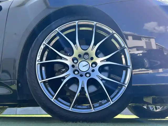 トヨタ クラウン アスリート 香川県 2011(平23)年 4.3万km ブラック 純正8インチHDDナビ/→フルセグ/CD/DVD/USB/AUX/バックカメラ/テイン車高調/RAYS19インチアルミ/純正シートカバー/前席パワーシート/運転席シートヒーター/MTモード付AT/クルーズコントロール/クリアランスソナー/革巻きステアリング/ステアリングリモコン/横滑り防止装置/盗難防止装置/ビルトインETC/純正フロアマット/プッシュスタート/スマートキー