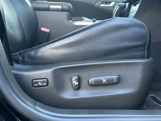 トヨタ クラウン アスリート 香川県 2011(平23)年 4.3万km ブラック 純正8インチHDDナビ/→フルセグ/CD/DVD/USB/AUX/バックカメラ/テイン車高調/RAYS19インチアルミ/純正シートカバー/前席パワーシート/運転席シートヒーター/MTモード付AT/クルーズコントロール/クリアランスソナー/革巻きステアリング/ステアリングリモコン/横滑り防止装置/盗難防止装置/ビルトインETC/純正フロアマット/プッシュスタート/スマートキー