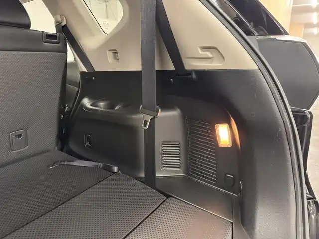 日産 エクストレイル 20Xt ブラックエクストリーマーX エマB 三重県 2017(平29)年 4.6万km ダイヤモンドブラック ガソリン/フルタイム4WD/フロアCVT/メーカー純正7インチナビ QY-7931/（FM/AM/CD/DVD/MusicBox/TV/AUX/USB/iPod/Bluetooth）/インテリジェント アラウンドビューモニター（移動物検知機能付）/ビルトイン ETC/安全/・エマージェンシーブレーキ/・車線逸脱警報（LDW）/・ふらつき警報/・進入禁止警報/・フロント&バックソナー/・後側方車両検知警報／接近通知（BSW/BSI）/・パーキングアシスト/・ヒルディセントコントロール/・コーナリングスタビティアシスト/・アクティブエンジンブレーキ/装備/・撥水シート/・シートヒーター（D/N）/・ルーフレール/・リモコンオートバックドア/・LEDヘッドランプ（ハイ・ロー）&フロントハロゲンフォグランプ/・インテリジェントオートライトシステム/・ステアリングスイッチ/・左右独立オートエアコン/・純正17inAW/・スマートキーx1/・取/ナビ取/など