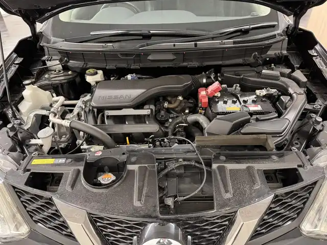 日産 エクストレイル 20Xt ブラックエクストリーマーX エマB 三重県 2017(平29)年 4.6万km ダイヤモンドブラック ガソリン/フルタイム4WD/フロアCVT/メーカー純正7インチナビ QY-7931/（FM/AM/CD/DVD/MusicBox/TV/AUX/USB/iPod/Bluetooth）/インテリジェント アラウンドビューモニター（移動物検知機能付）/ビルトイン ETC/安全/・エマージェンシーブレーキ/・車線逸脱警報（LDW）/・ふらつき警報/・進入禁止警報/・フロント&バックソナー/・後側方車両検知警報／接近通知（BSW/BSI）/・パーキングアシスト/・ヒルディセントコントロール/・コーナリングスタビティアシスト/・アクティブエンジンブレーキ/装備/・撥水シート/・シートヒーター（D/N）/・ルーフレール/・リモコンオートバックドア/・LEDヘッドランプ（ハイ・ロー）&フロントハロゲンフォグランプ/・インテリジェントオートライトシステム/・ステアリングスイッチ/・左右独立オートエアコン/・純正17inAW/・スマートキーx1/・取/ナビ取/など