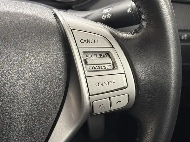 日産 エクストレイル 20Xt ブラックエクストリーマーX エマB 三重県 2017(平29)年 4.6万km ダイヤモンドブラック ガソリン/フルタイム4WD/フロアCVT/メーカー純正7インチナビ QY-7931/（FM/AM/CD/DVD/MusicBox/TV/AUX/USB/iPod/Bluetooth）/インテリジェント アラウンドビューモニター（移動物検知機能付）/ビルトイン ETC/安全/・エマージェンシーブレーキ/・車線逸脱警報（LDW）/・ふらつき警報/・進入禁止警報/・フロント&バックソナー/・後側方車両検知警報／接近通知（BSW/BSI）/・パーキングアシスト/・ヒルディセントコントロール/・コーナリングスタビティアシスト/・アクティブエンジンブレーキ/装備/・撥水シート/・シートヒーター（D/N）/・ルーフレール/・リモコンオートバックドア/・LEDヘッドランプ（ハイ・ロー）&フロントハロゲンフォグランプ/・インテリジェントオートライトシステム/・ステアリングスイッチ/・左右独立オートエアコン/・純正17inAW/・スマートキーx1/・取/ナビ取/など