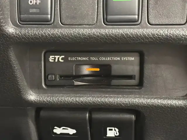 日産 エクストレイル 20Xt ブラックエクストリーマーX エマB 三重県 2017(平29)年 4.6万km ダイヤモンドブラック ガソリン/フルタイム4WD/フロアCVT/メーカー純正7インチナビ QY-7931/（FM/AM/CD/DVD/MusicBox/TV/AUX/USB/iPod/Bluetooth）/インテリジェント アラウンドビューモニター（移動物検知機能付）/ビルトイン ETC/安全/・エマージェンシーブレーキ/・車線逸脱警報（LDW）/・ふらつき警報/・進入禁止警報/・フロント&バックソナー/・後側方車両検知警報／接近通知（BSW/BSI）/・パーキングアシスト/・ヒルディセントコントロール/・コーナリングスタビティアシスト/・アクティブエンジンブレーキ/装備/・撥水シート/・シートヒーター（D/N）/・ルーフレール/・リモコンオートバックドア/・LEDヘッドランプ（ハイ・ロー）&フロントハロゲンフォグランプ/・インテリジェントオートライトシステム/・ステアリングスイッチ/・左右独立オートエアコン/・純正17inAW/・スマートキーx1/・取/ナビ取/など