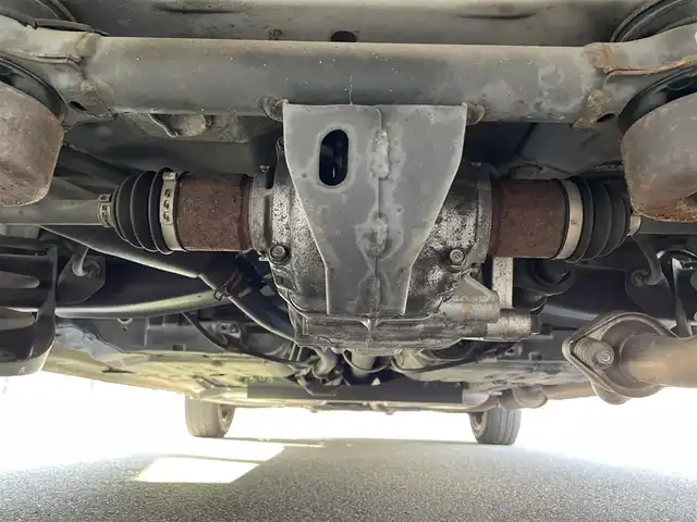 ホンダ フィット G 岐阜県 2011(平23)年 5.6万km アラバスターシルバーメタリック ワンオーナー/4WD/社外ナビ/【CD.AM/FM】/バックカメラ/ETC/盗難防止装置システム/リモコンキー/ABS/ハロゲンヘッドライト/ウィンカーミラー/ドアバイザー/積込スタッドレスタイヤ/保証書/取扱説明書