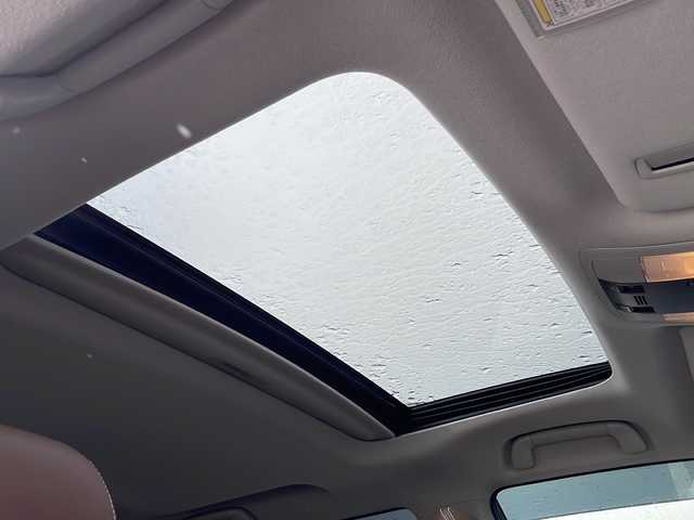 トヨタ ランドクルーザー プラド TX 岩手県 2022(令4)年 7.3万km ブラック 7人乗 サンルーフ ルーフレール ナビ 前後ドラレコ ETC フルセグ セーフティセンス レーダークルーズコントロール 革調シートカバー 純正17AW オートLEDライト フォグランプ ヘッドライトウォッシャー スペアタイヤ 純正エンジンスターター