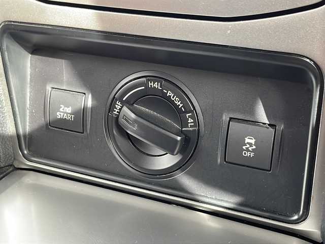 トヨタ ランドクルーザー プラド TX 岩手県 2022(令4)年 7.3万km ブラック 7人乗 サンルーフ ルーフレール ナビ 前後ドラレコ ETC フルセグ セーフティセンス レーダークルーズコントロール 革調シートカバー 純正17AW オートLEDライト フォグランプ ヘッドライトウォッシャー スペアタイヤ 純正エンジンスターター