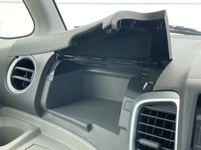 スズキ スペーシア T 千葉県 2016(平28)年 5.1万km 白 純正7インチナビ/Bluetooth/全方位カメラ/片側パワースライドドア/フルセグTV/クルーズコントロール/デュアルブレーキサポートシステム/ETC/オートライト/プッシュスタート/ターボ/D席シートヒーター/スマートキー