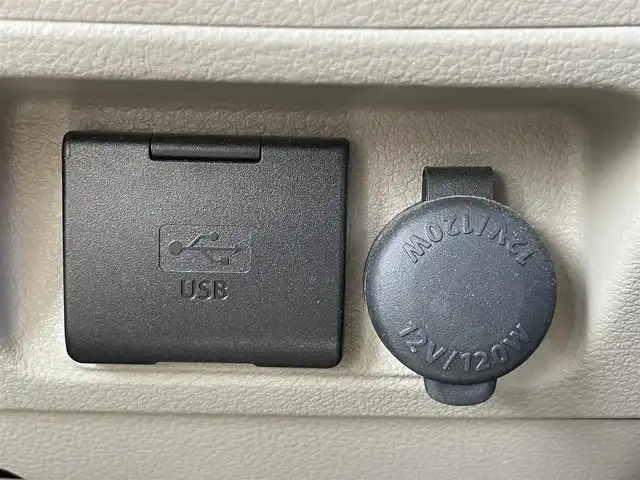 スズキ スペーシア T 千葉県 2016(平28)年 5.1万km 白 純正7インチナビ/Bluetooth/全方位カメラ/片側パワースライドドア/フルセグTV/クルーズコントロール/デュアルブレーキサポートシステム/ETC/オートライト/プッシュスタート/ターボ/D席シートヒーター/スマートキー