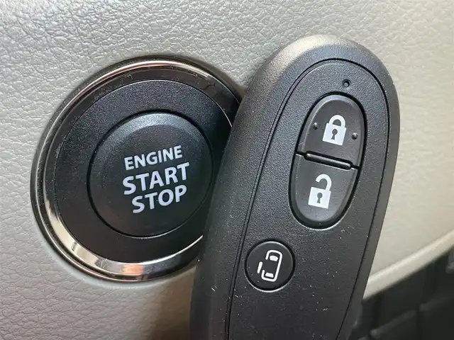 スズキ スペーシア T 千葉県 2016(平28)年 5.1万km 白 純正7インチナビ/Bluetooth/全方位カメラ/片側パワースライドドア/フルセグTV/クルーズコントロール/デュアルブレーキサポートシステム/ETC/オートライト/プッシュスタート/ターボ/D席シートヒーター/スマートキー