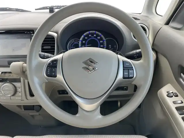 スズキ スペーシア T 千葉県 2016(平28)年 5.1万km 白 純正7インチナビ/Bluetooth/全方位カメラ/片側パワースライドドア/フルセグTV/クルーズコントロール/デュアルブレーキサポートシステム/ETC/オートライト/プッシュスタート/ターボ/D席シートヒーター/スマートキー