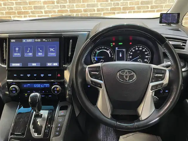 トヨタ アルファードハイブリット SR 岩手県 2018(平30)年 9.5万km ホワイトパールクリスタルシャイン 4WD/純正10型ナビ/衝突軽減システム/追従クルーズコントロール/レーンキープアシスト/ビルトインETC/純正フリップダウンモニター/純正エンジンスターター/電子パーキングブレーキ/シートヒーター/エアシート/クリアランスソナー/ドライブレコーダー/前席パワーシート/運転席シートメモリー付き/オットマン/オートライト/オートハイビーム/三眼LEDヘッドライト/フォグライト/純正17インチアルミホイール